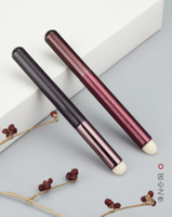 High Quality Wooden Handle Fiber Hair Multifunctional Lip Brush Concealer Brush Single Makeup Brush
