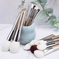 Luxury Golden Skin-friendly Animal Hair Fluffy Fiber Hair Wooden Handle 18 Pcs Makeup Brush Set